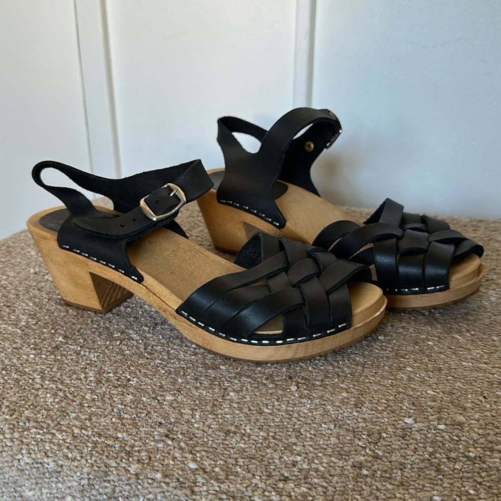 Mia Bety Women's Black Leather Clogs Size 40 8.5 or 9 SR313003